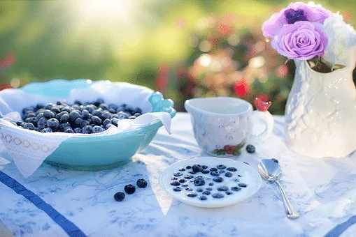 Healthy Breakfast with Bilberries