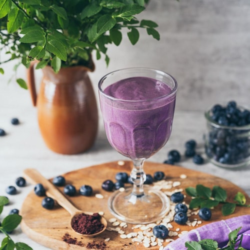 glass of alluring blueberry smoothie