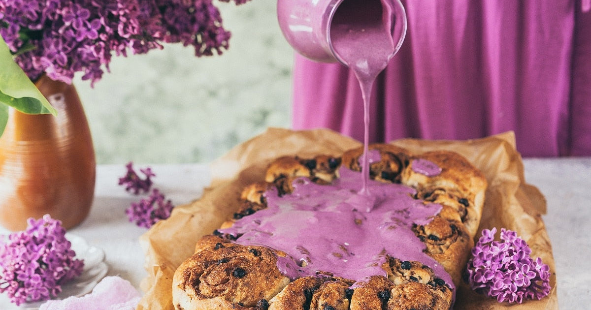 Cinnamon Roll Cake with Blueberry Sauce – LOOV